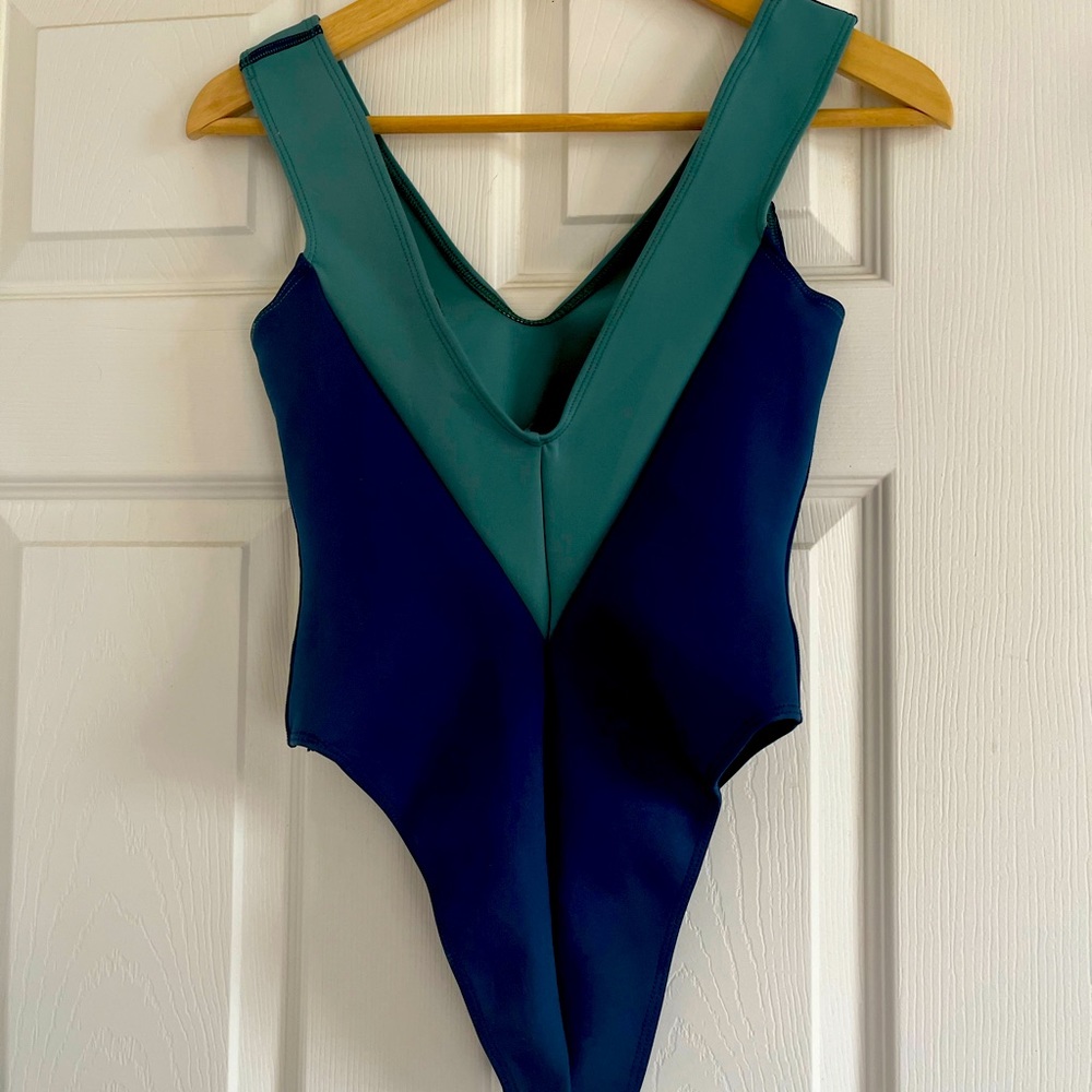 Seea blue one piece size S in neoprene fabric, gently used